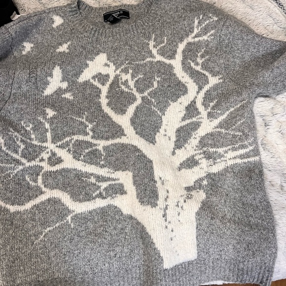 Cute Sweater - Picture 2 of 2